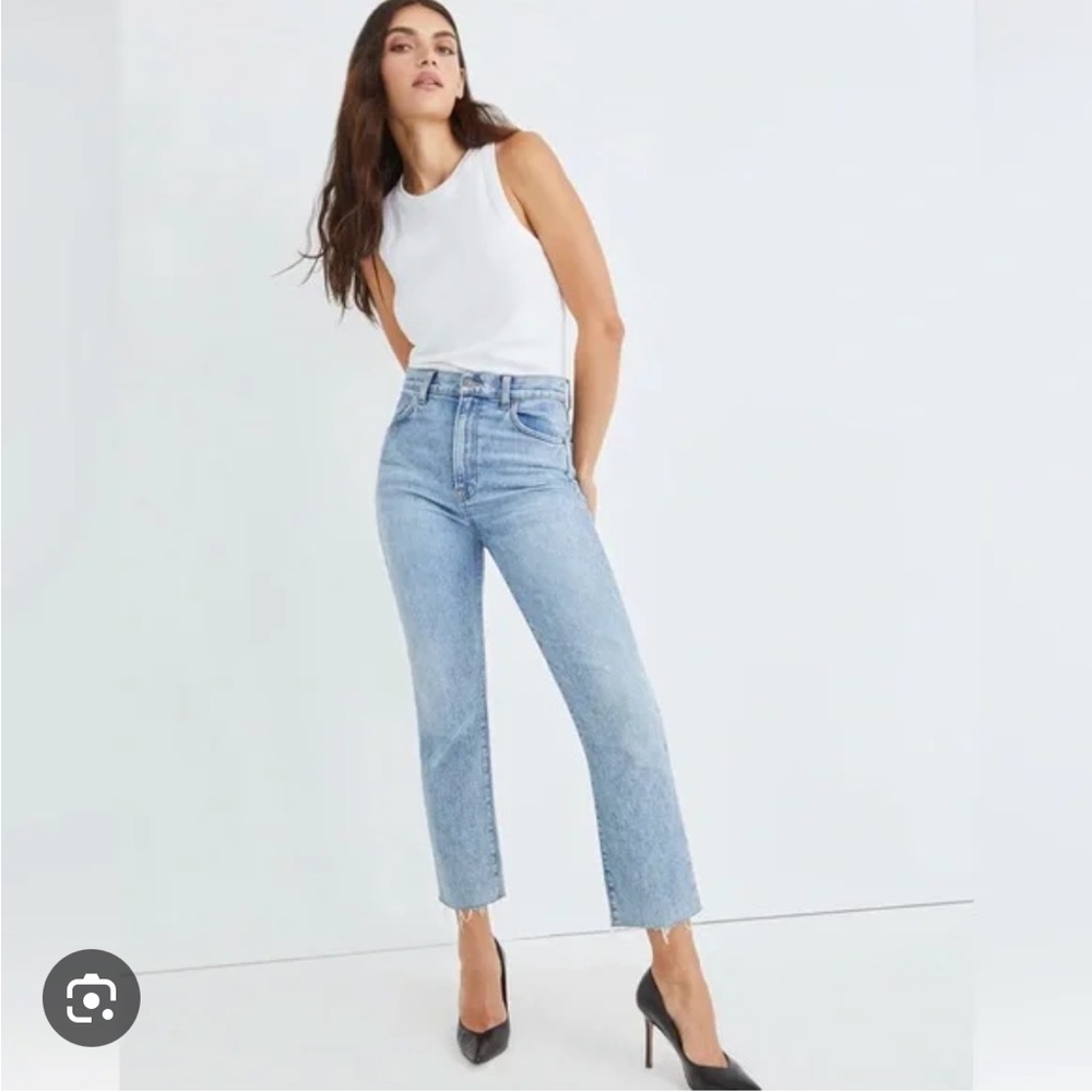 Veronica Beard Joey straight leg high rise cropped light blue jeans, size 27